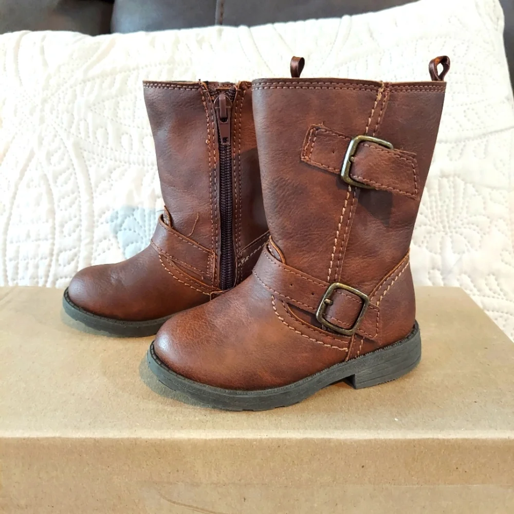 Carters brown boots inside zipper Size 6m